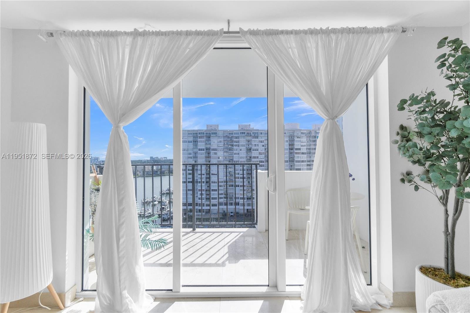 2780 NE 183rd Street 1414, Aventura, FL 33160 photo 2