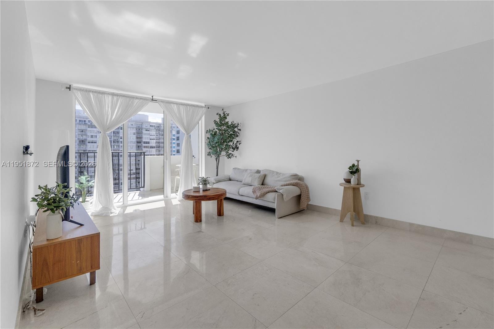 2780 NE 183rd Street 1414, Aventura, FL 33160 photo 5