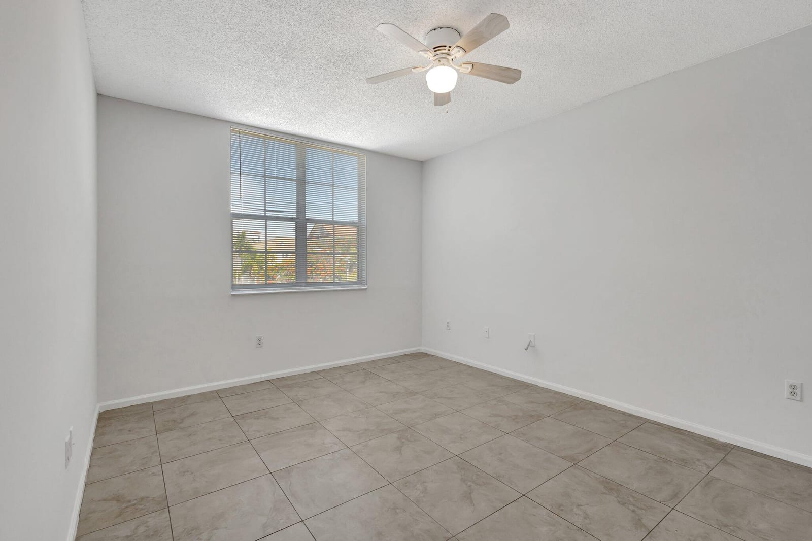 720 S Sapodilla Avenue 303, West Palm Beach, FL 33401 photo 12