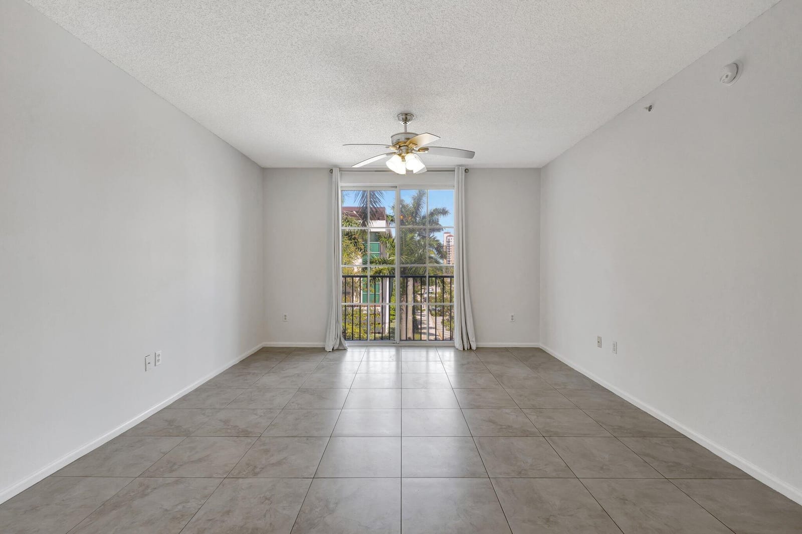 720 S Sapodilla Avenue 303, West Palm Beach, FL 33401 photo 9