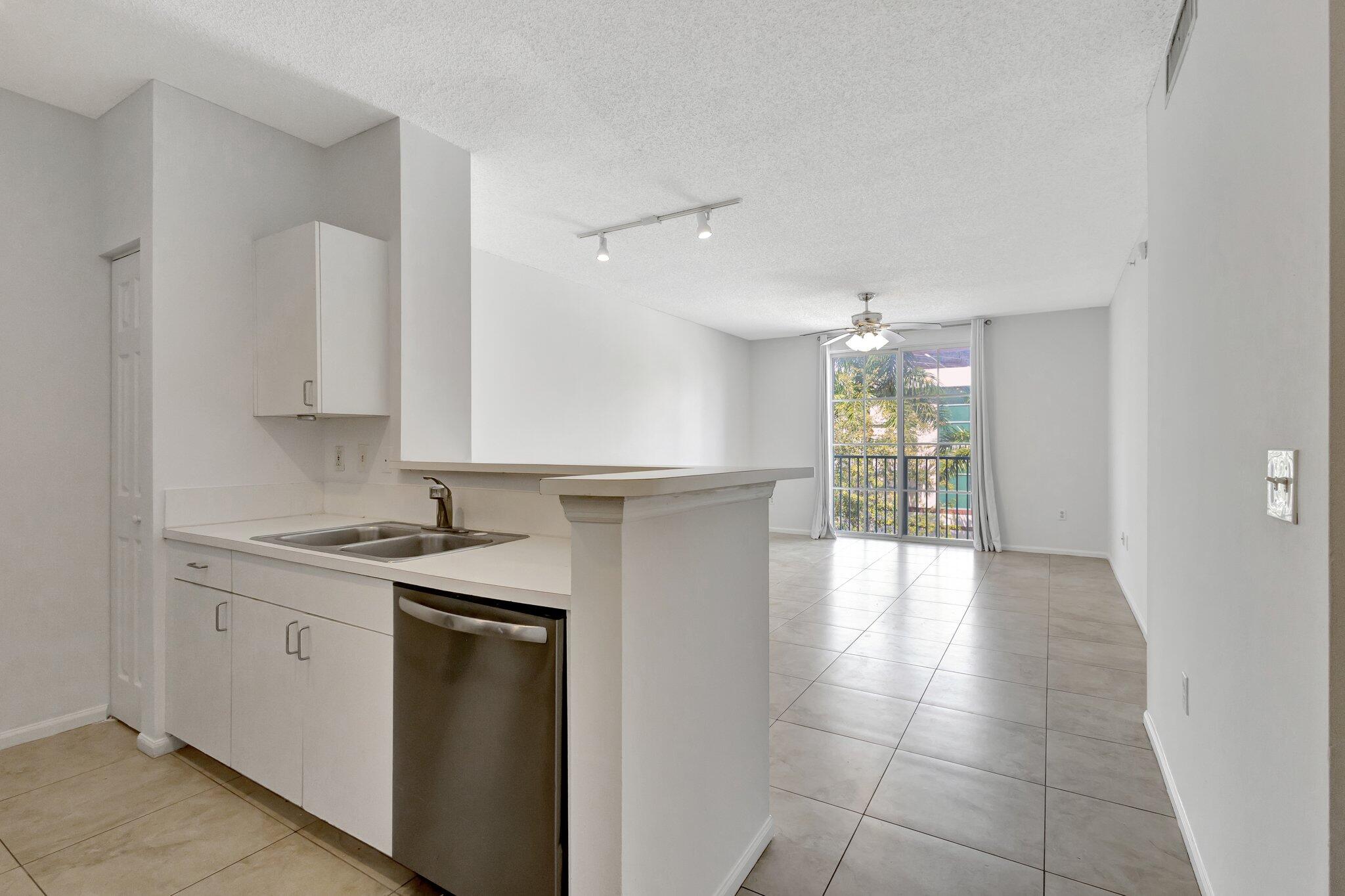 720 S Sapodilla Avenue 303, West Palm Beach, FL 33401, West Palm Beach