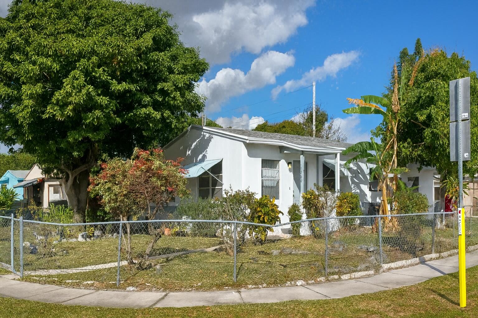 1060 W 26th Court, Riviera Beach, FL 33404 photo 4