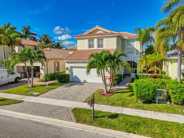 166 Isle Verde Way, Palm Beach Gardens, FL 33418