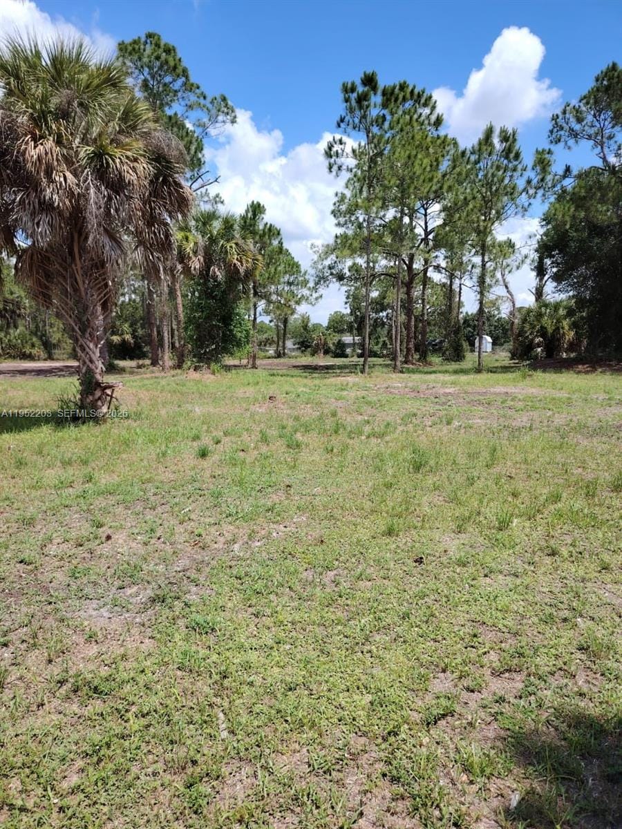 615 621 Hunting Club Avenue — photo 6