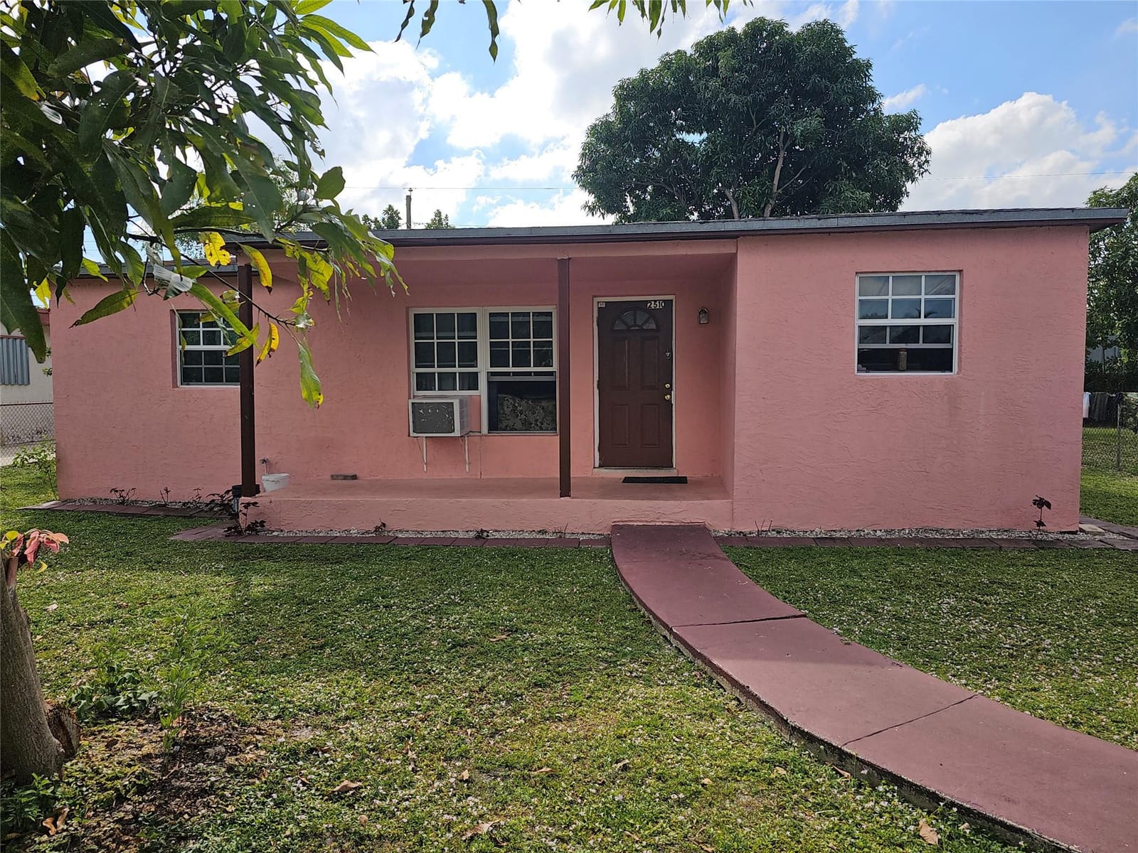 2510 NW 6 Street — photo 2