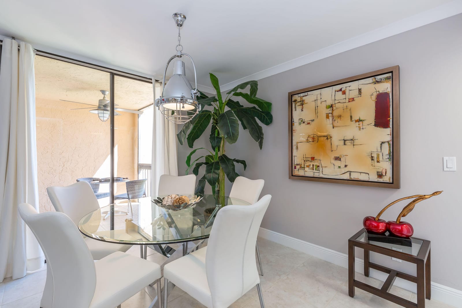 2455 Lindell Boulevard 3304 — photo 10