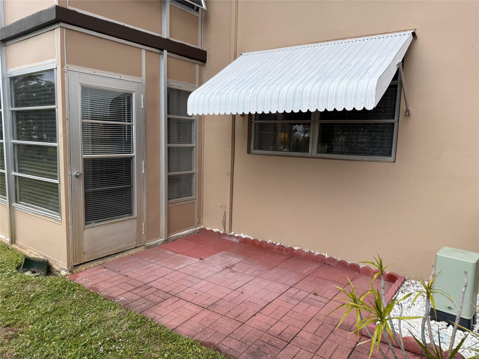 2901 NW 46th Avenue 106, Lauderdale Lakes, FL 33313 photo 21
