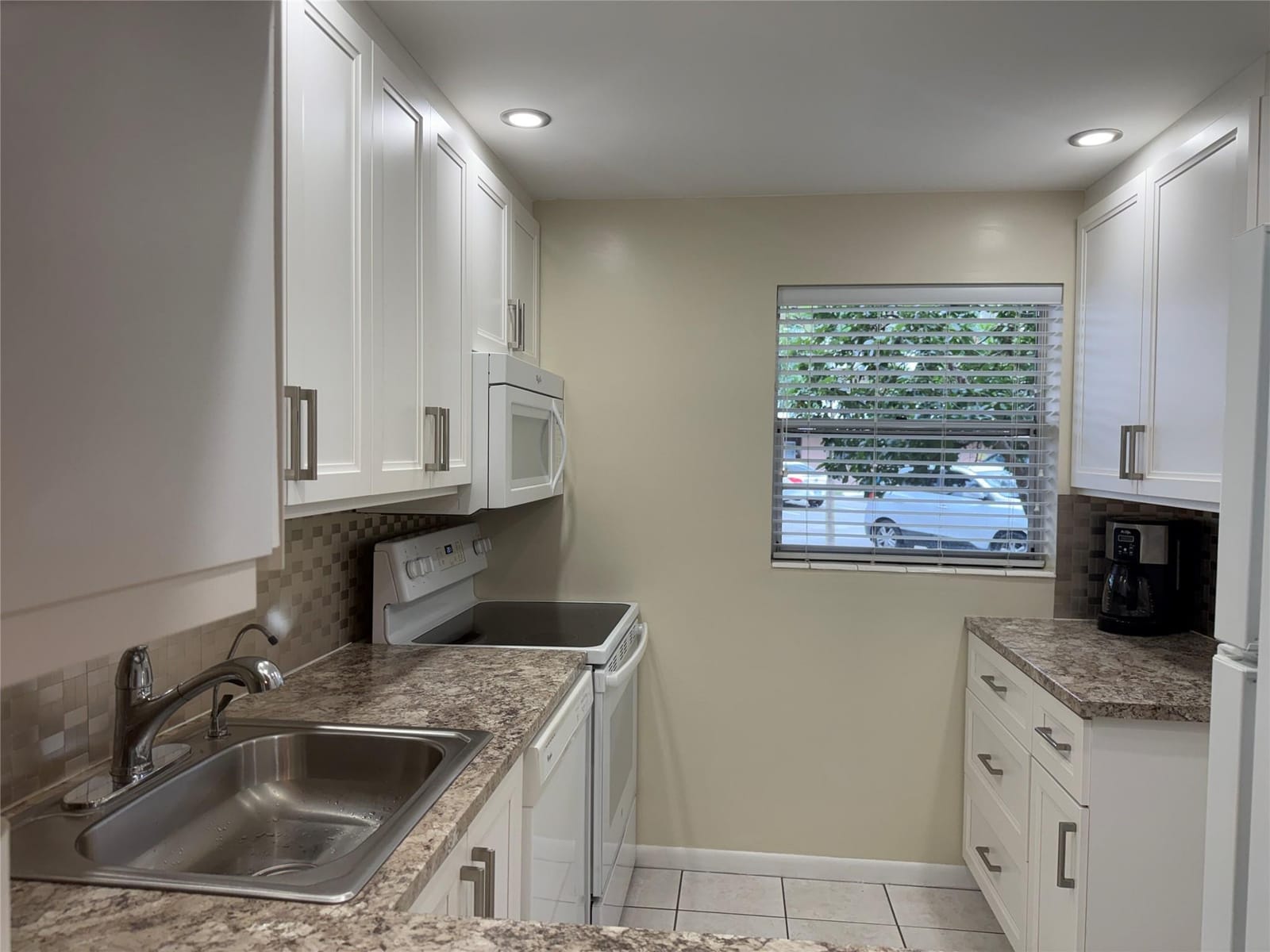 2901 NW 46th Avenue 106 — photo 6