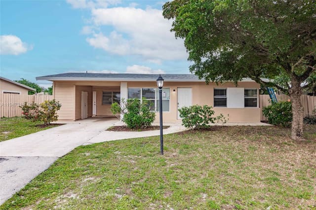 3140 NE 10th Terrace, sold in Cresthaven No 6, Pompano Beach, FL