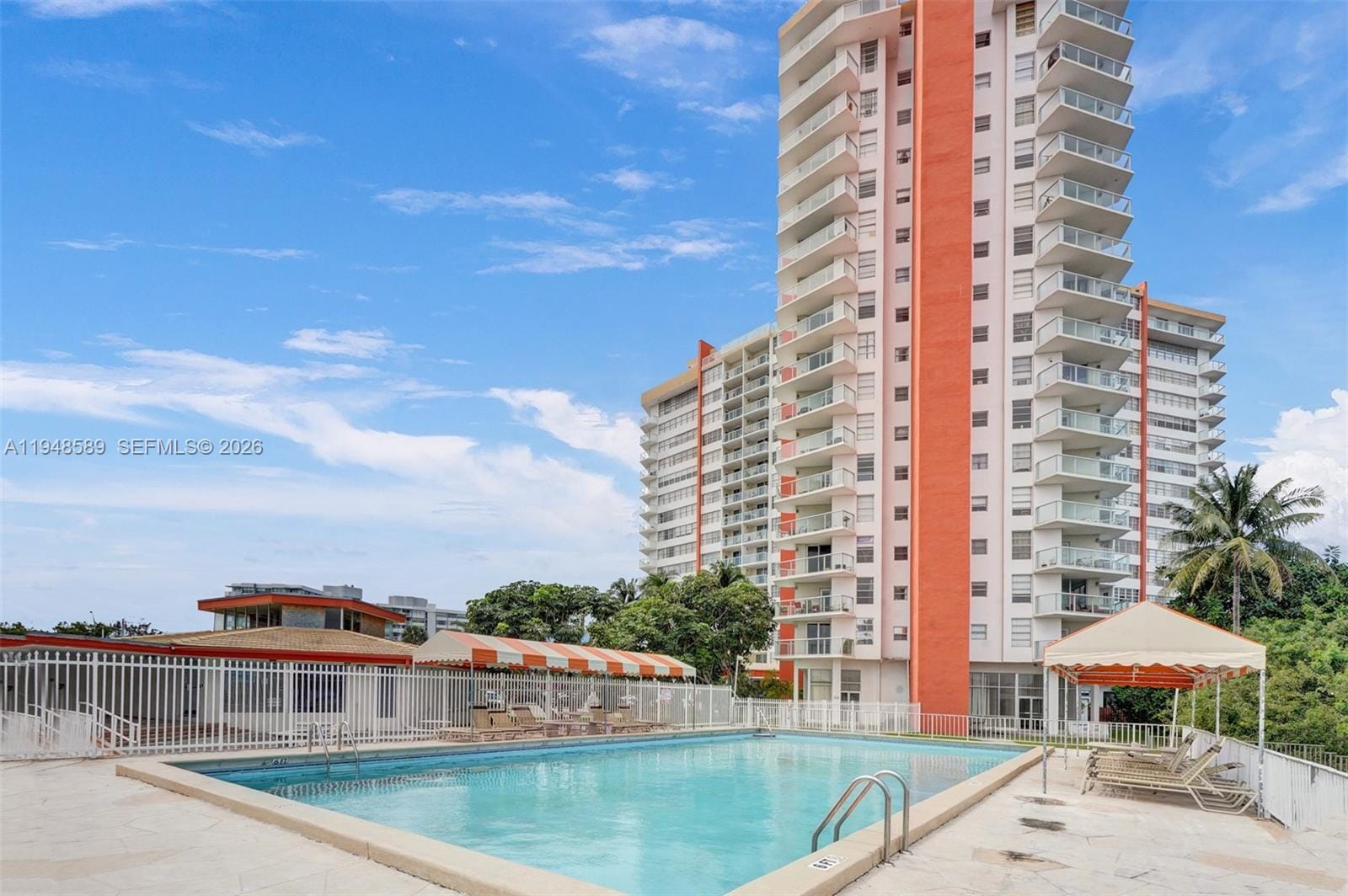 1301 NE Miami Gardens Drive 501W — photo 2
