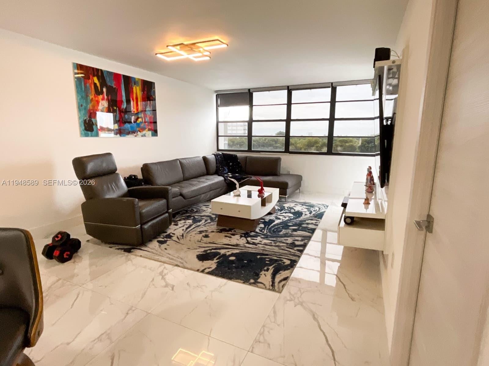 1301 NE Miami Gardens Drive 501W — photo 4