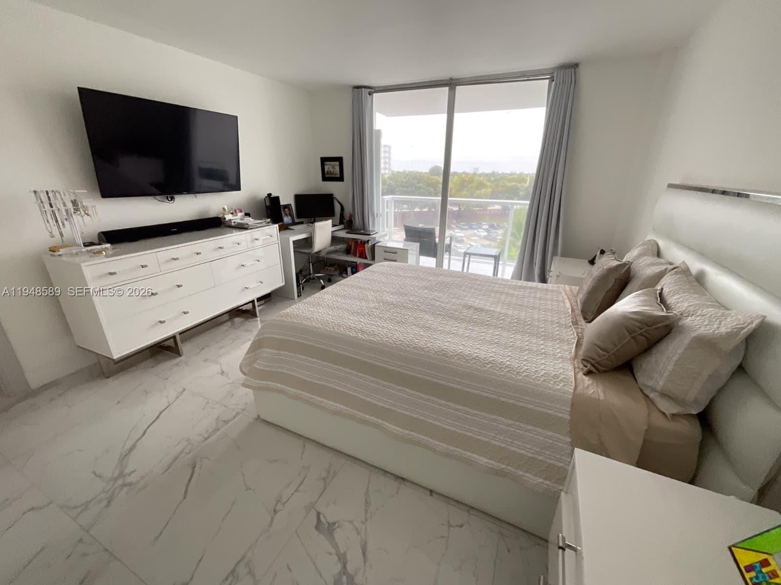 1301 NE Miami Gardens Drive 501W — photo 9