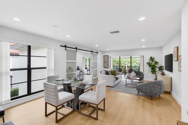 21691 Tall Palm Circle 3b, sold in Palms Of Boca Lago Condo, Boca Raton, FL