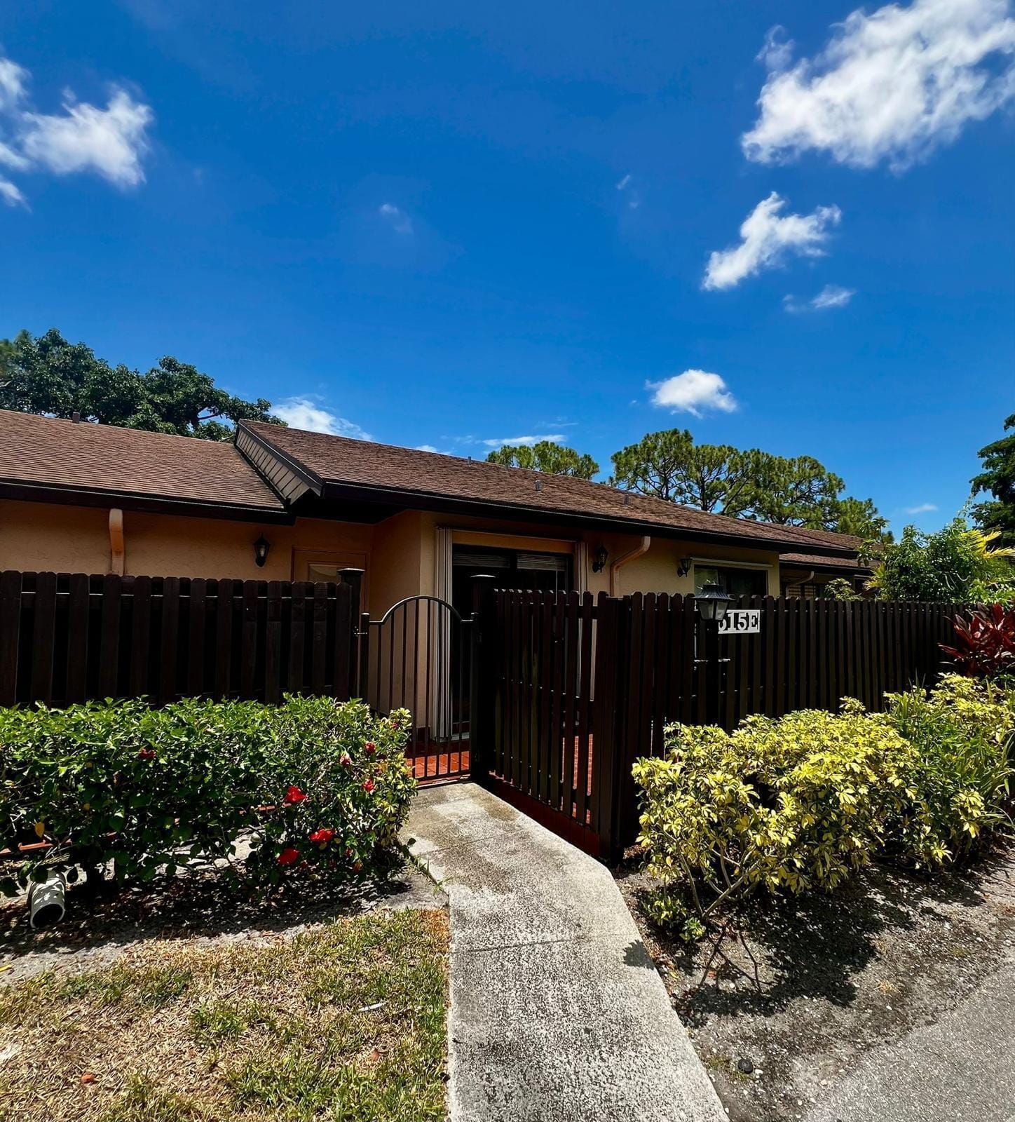 615 Sea Pine Way E, Greenacres, FL 33415