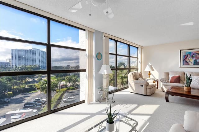 600 Parkview Drive 601, Hallandale Beach, FL 33009