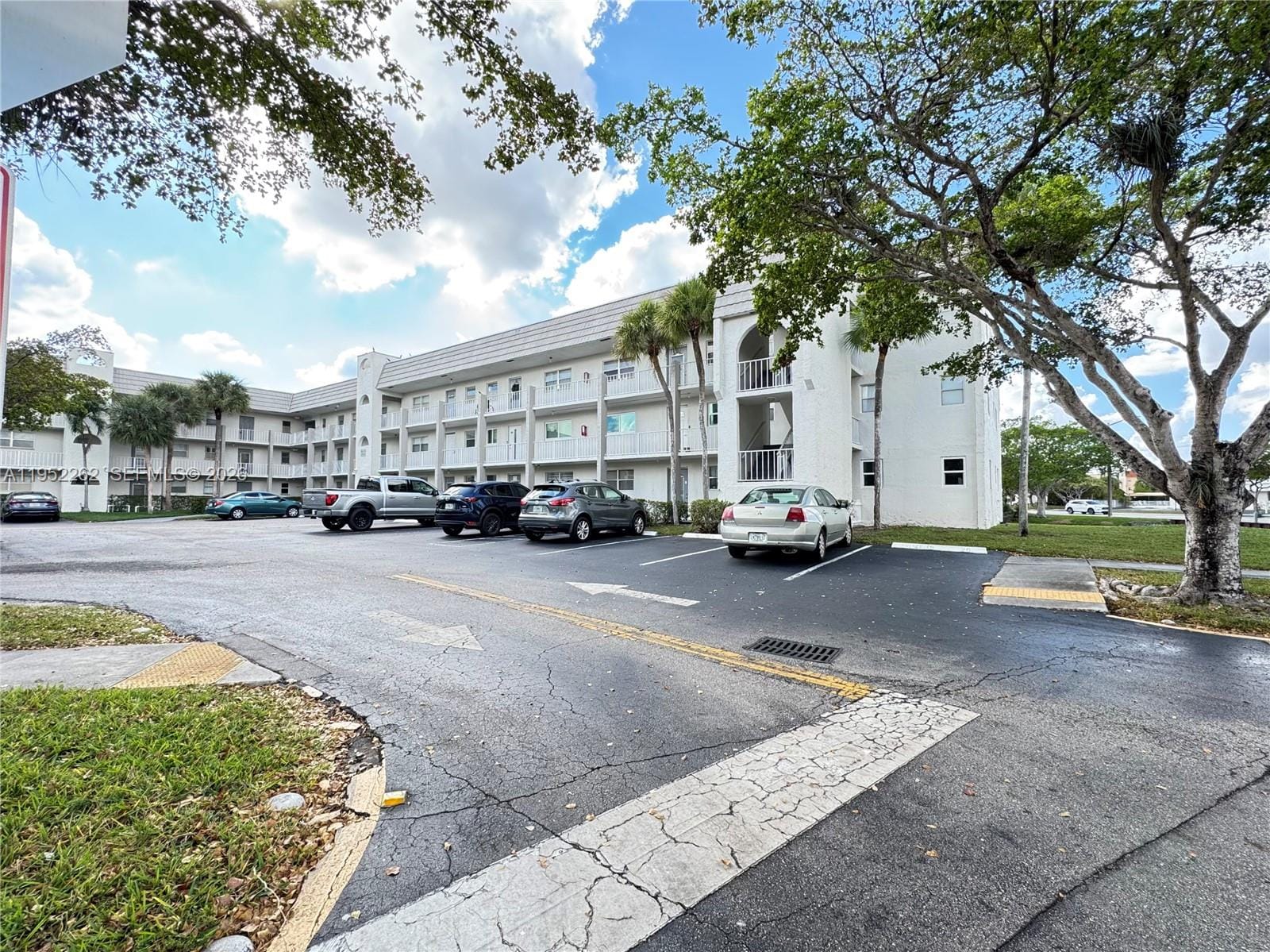 8515 Sunrise Lakes Boulevard 112, Sunrise, FL 33322 photo 15