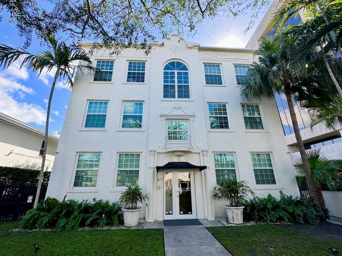 130 Antiquera Avenue, Coral Gables, FL 33134, Coral Gables