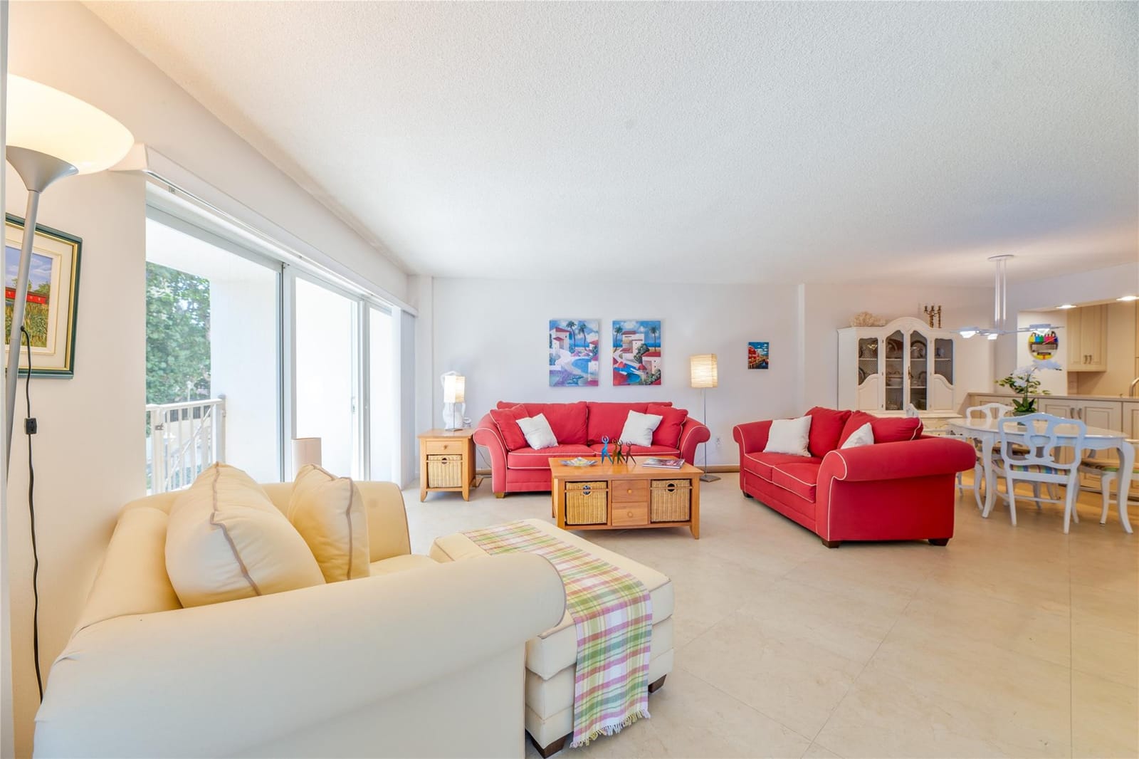 1021 Hillsboro Mile G1 — photo 12