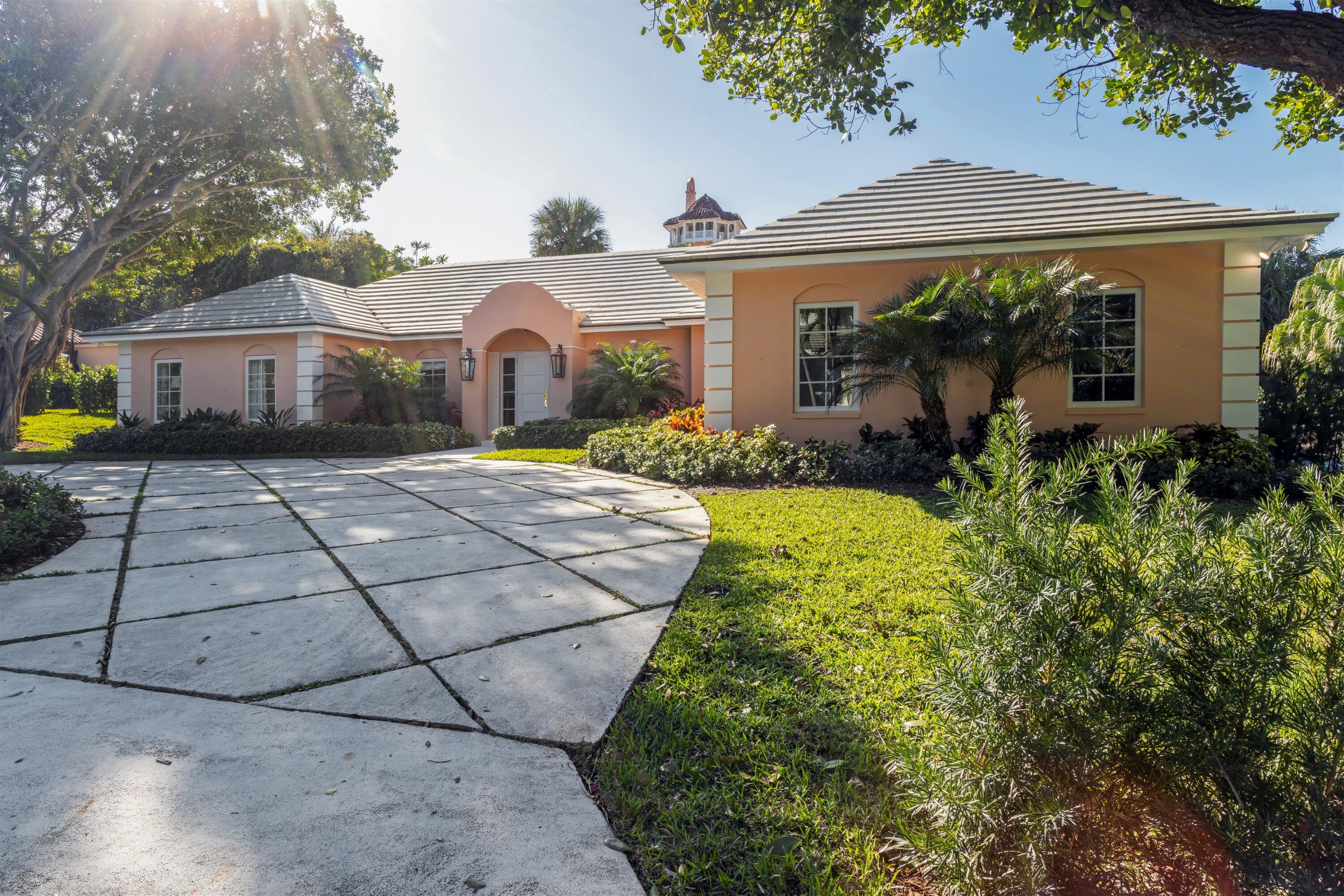 124 Woodbridge Road, Palm Beach, FL 33480, Palm Beach
