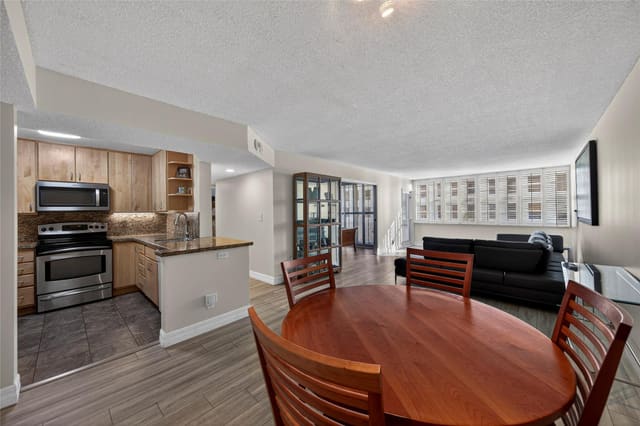 1160 N Federal Highway 522, East Point Towers, Fort Lauderdale, FL
