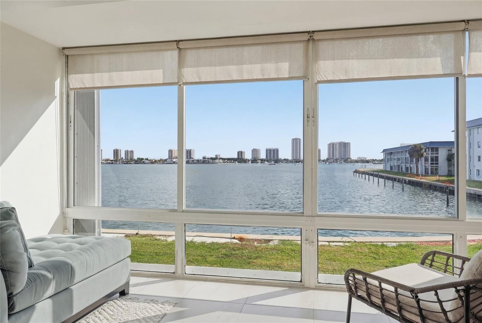 2936 Lake Shore Drive 204, Riviera Beach, FL 33404