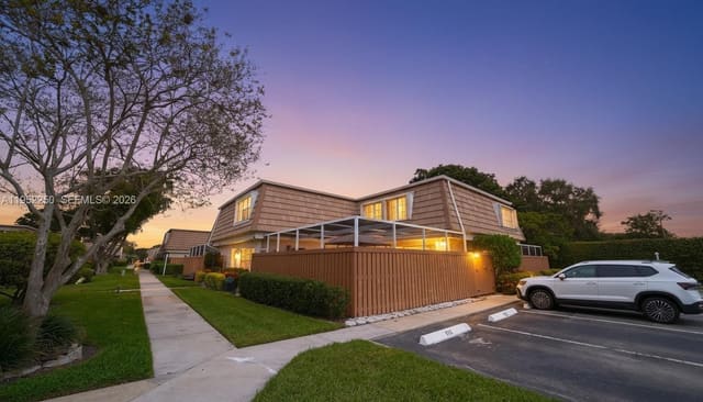 11625 Winchester Drive B, Winchester Court, Palm Beach Gardens, FL