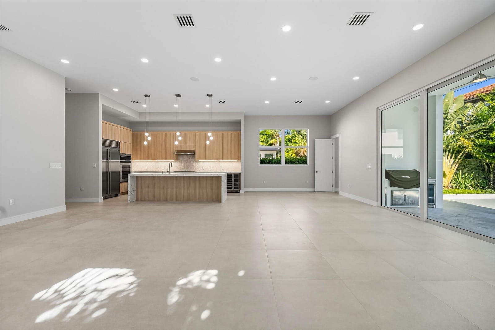 827 N Lake Avenue, Delray Beach, FL 33483 photo 9