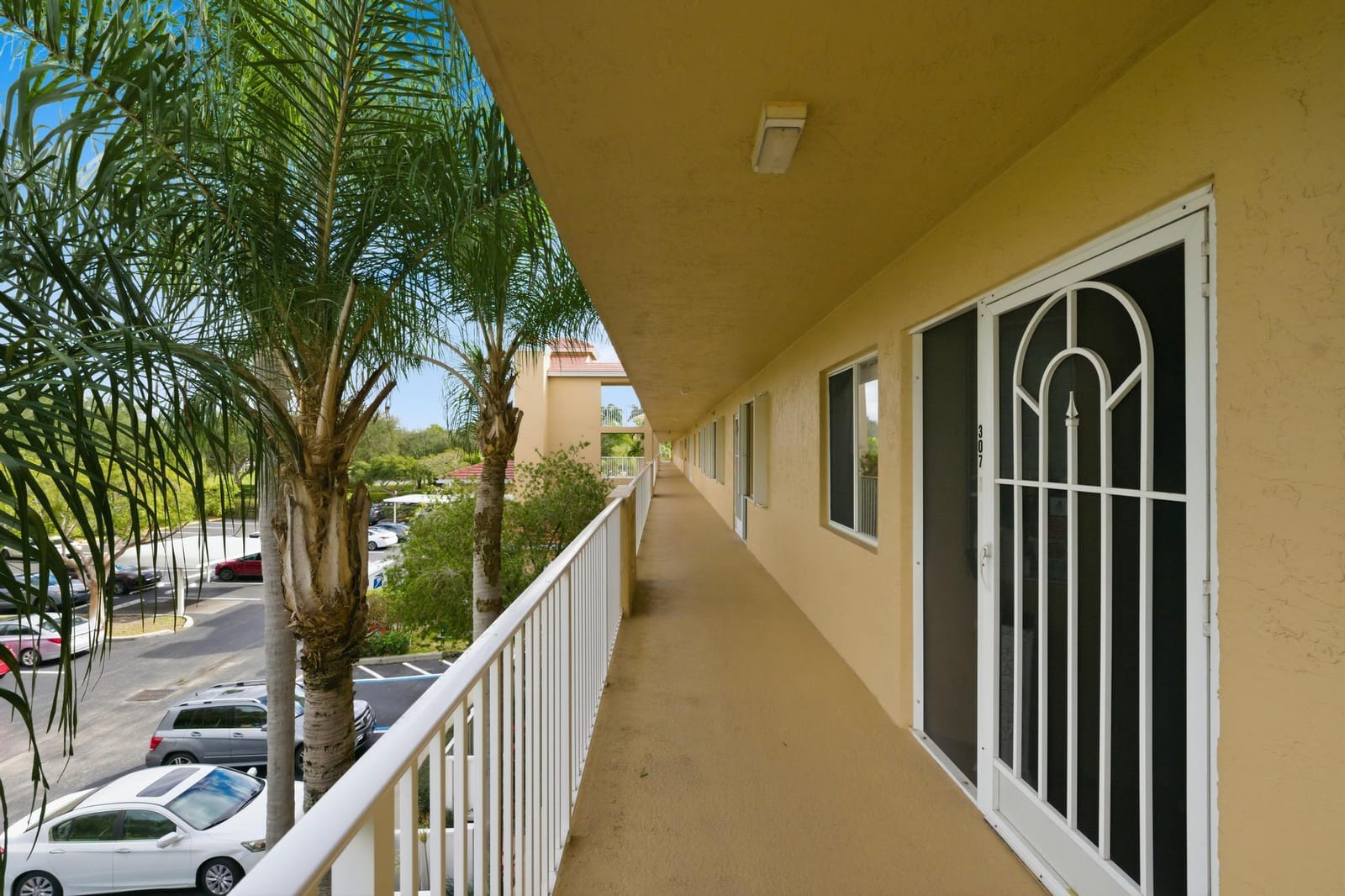 5746 Crystal Shores Drive 307 — photo 2