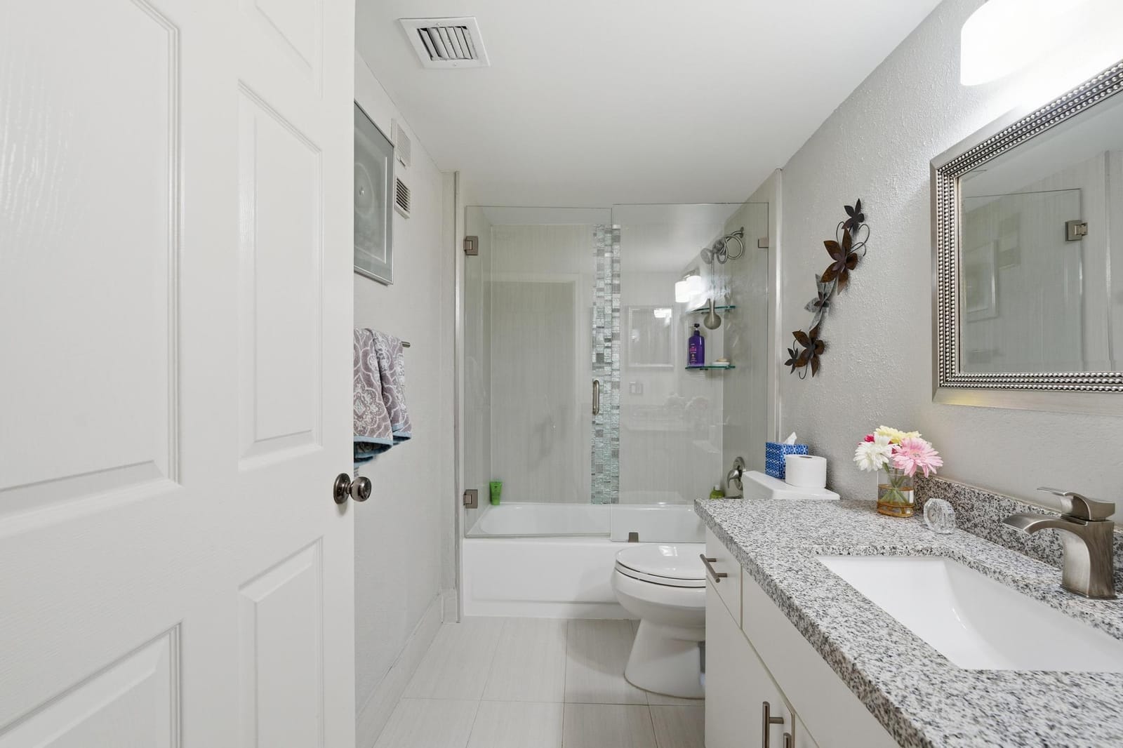 5746 Crystal Shores Drive 307, Boynton Beach, FL 33437 photo 17