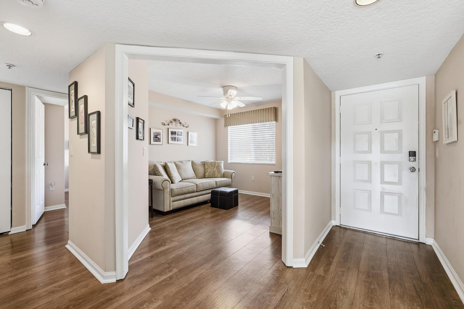 5746 Crystal Shores Drive 307 — photo 8