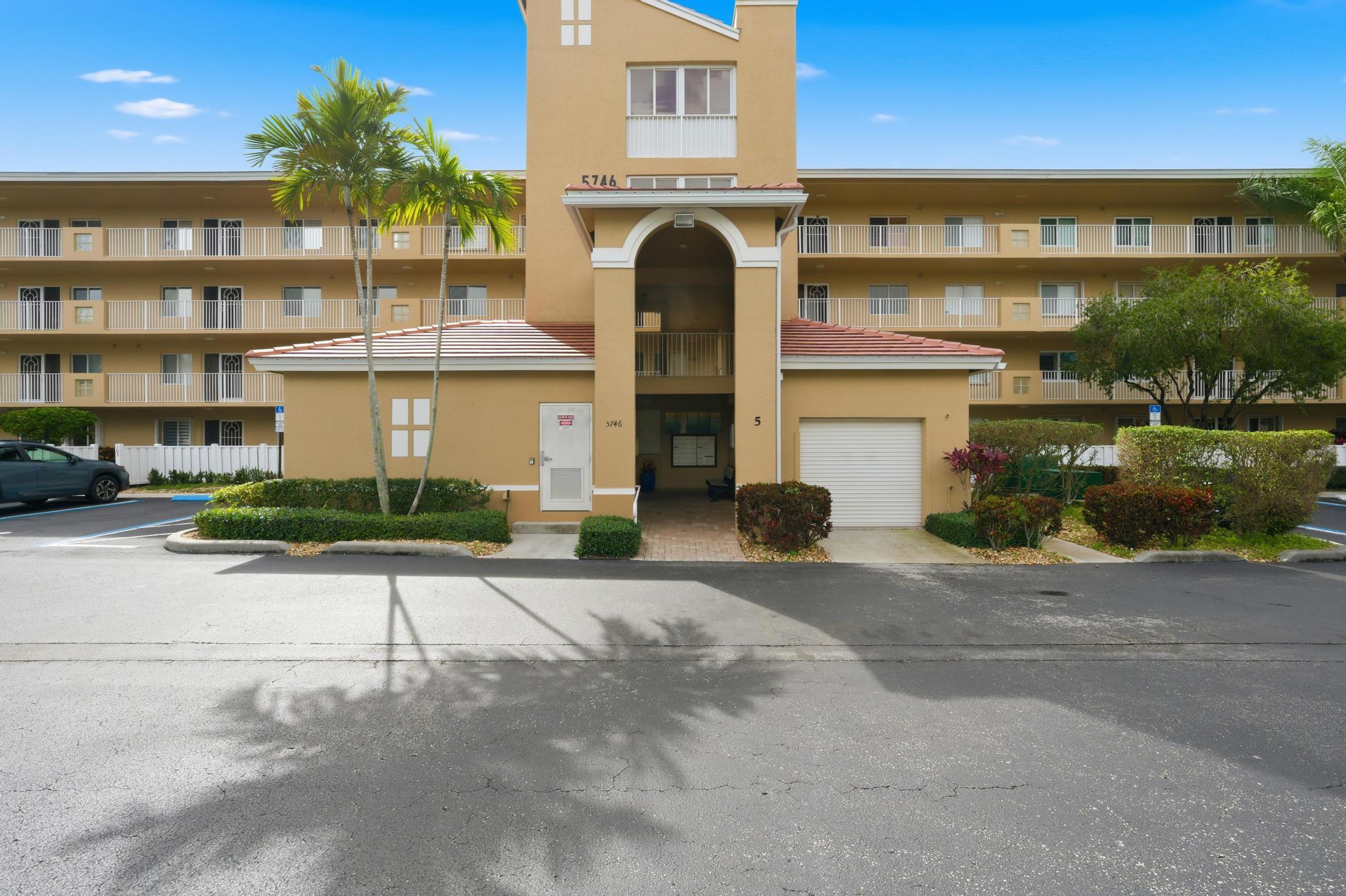 5746 Crystal Shores Drive 307, Boynton Beach, FL 33437, Boynton Beach