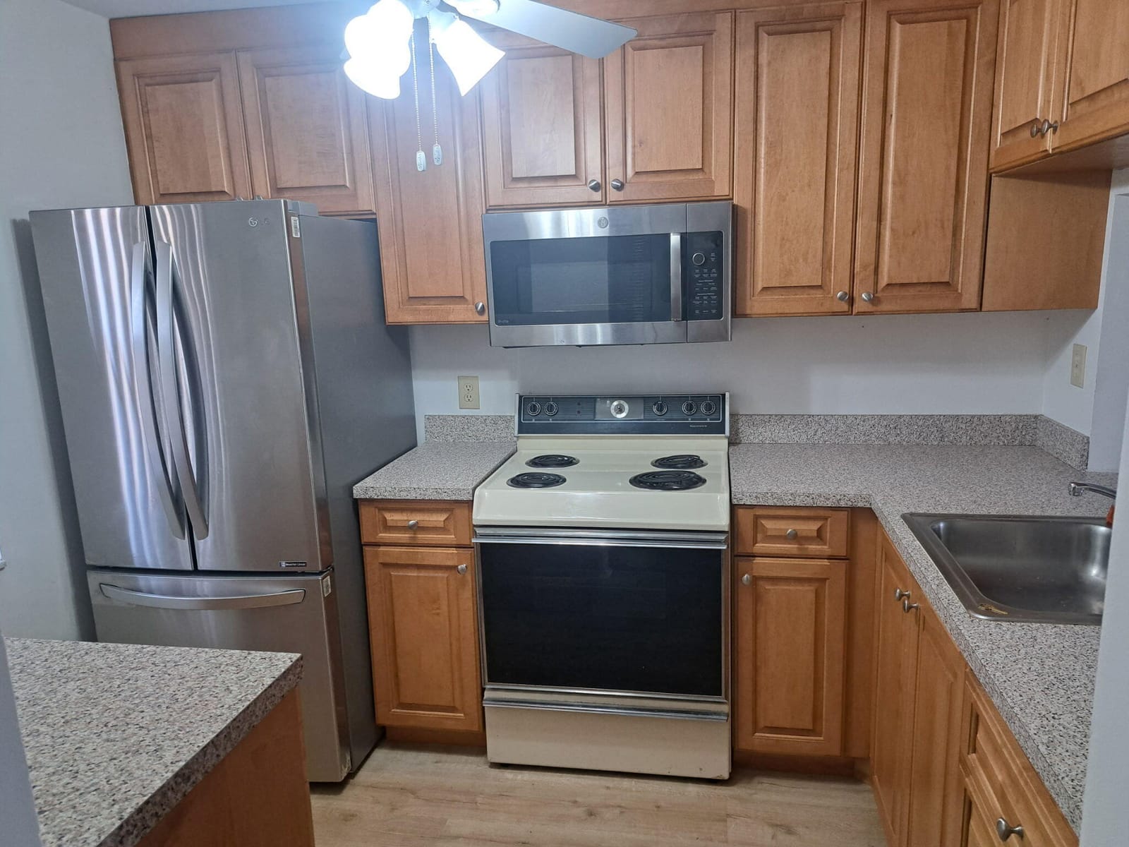 2711 NW 104th Avenue 405, Sunrise, FL 33322 photo 4