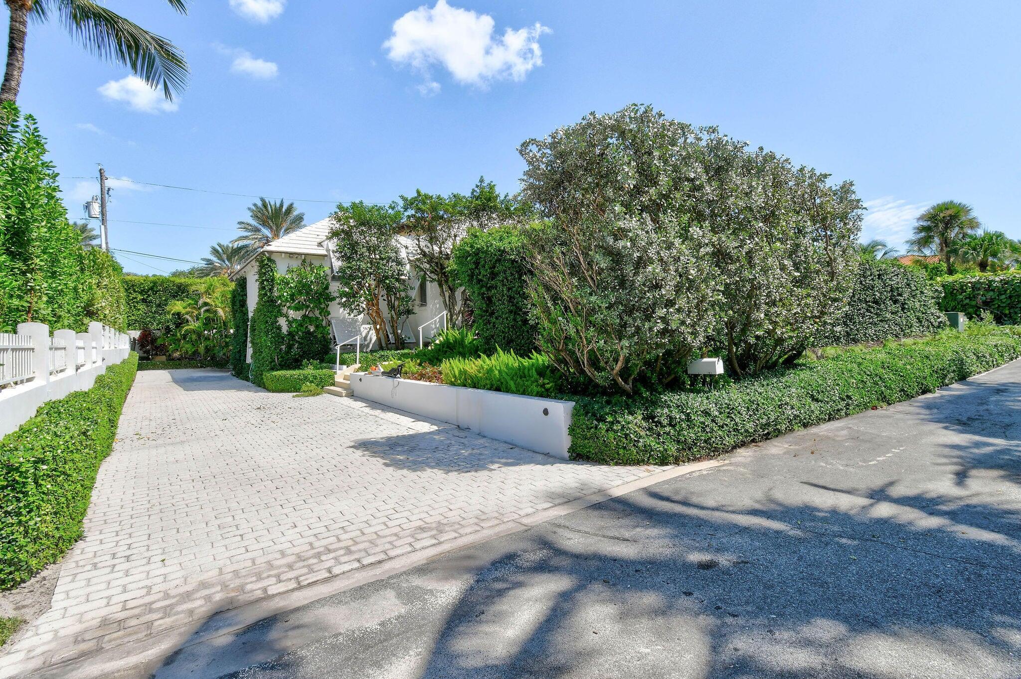 117 Via Vizcaya, Palm Beach, FL 33480, Palm Beach