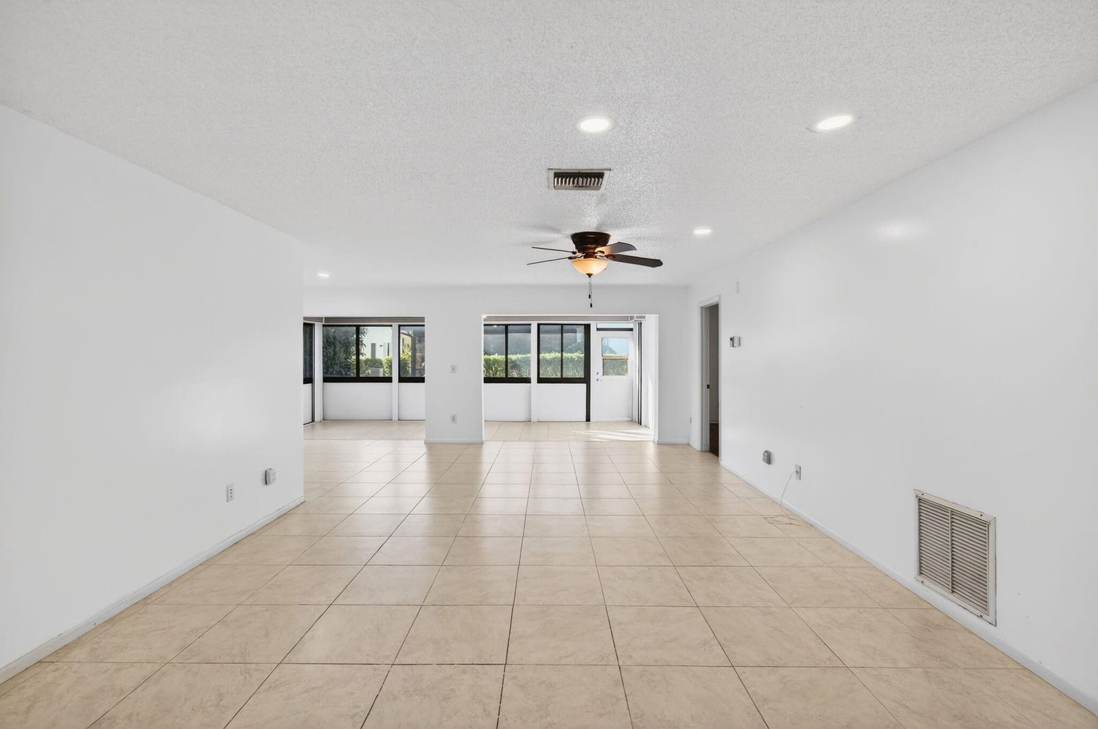 6100 Olivewood Circle, Greenacres, FL 33463 photo 8
