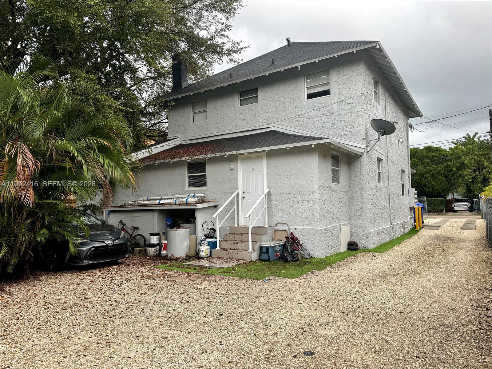 529 SW 3rd Street — photo 4
