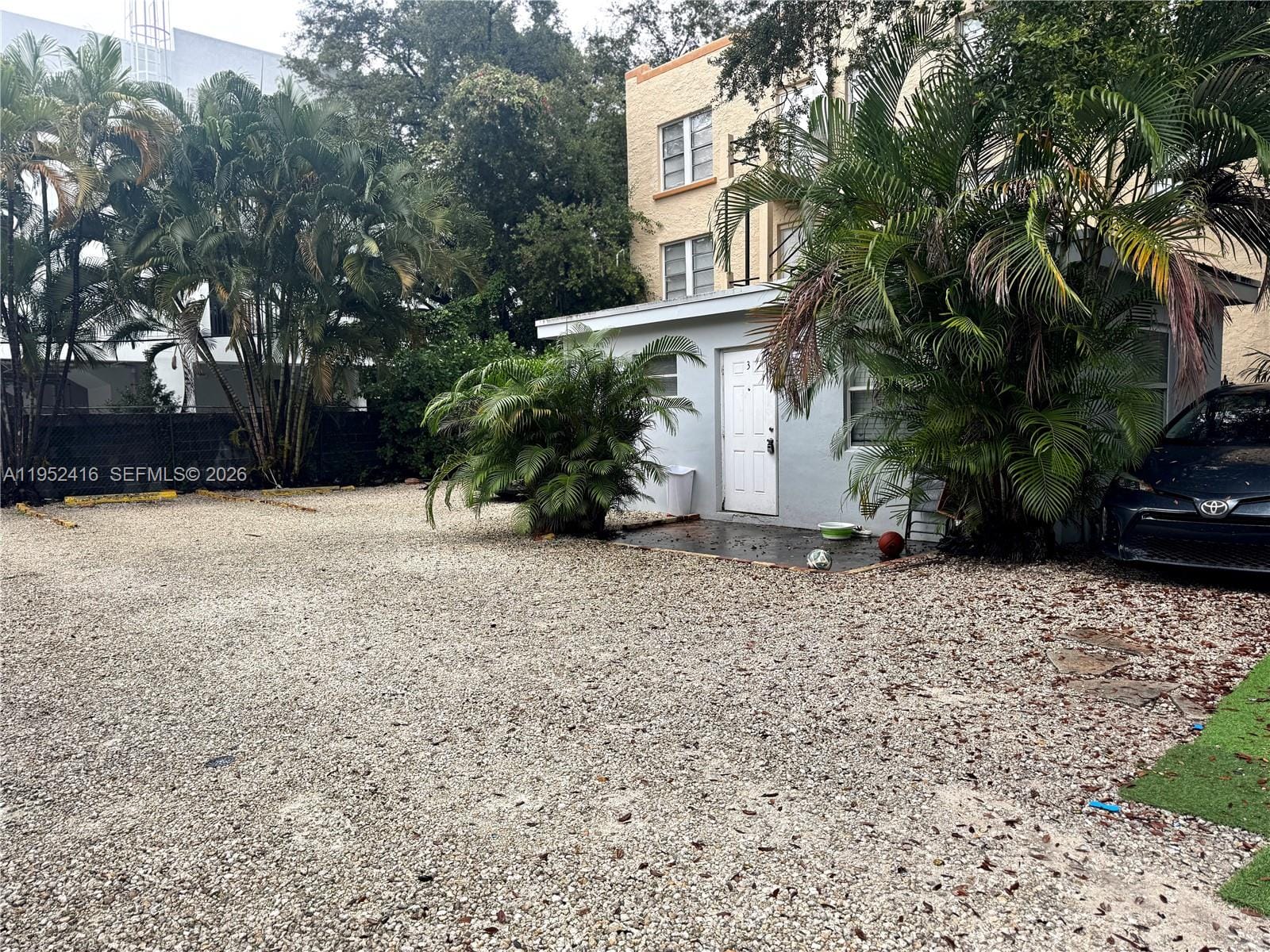 529 SW 3rd Street — photo 6
