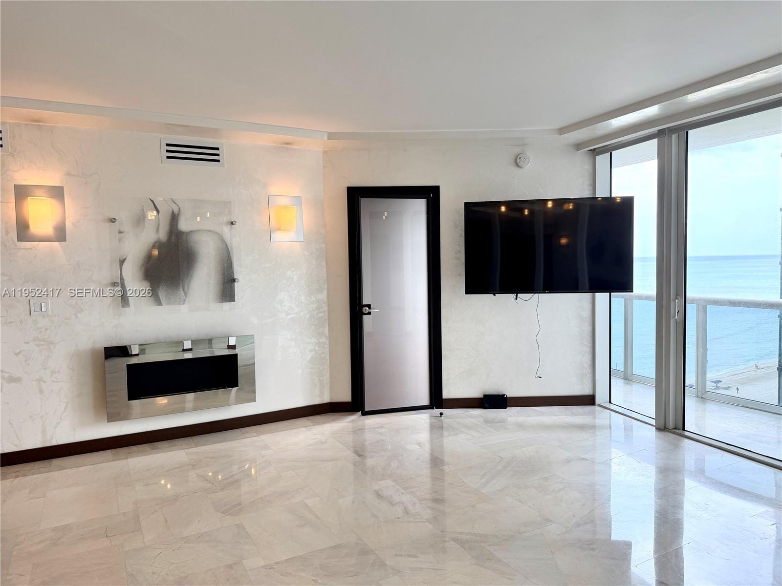17201 Collins Ave+den 1403 — photo 8