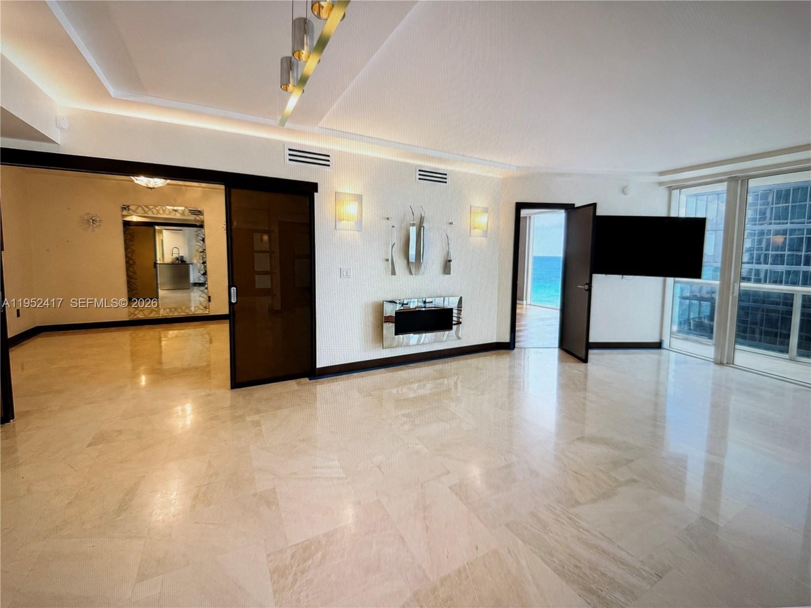 17201 Collins Ave+den 1403 — photo 9