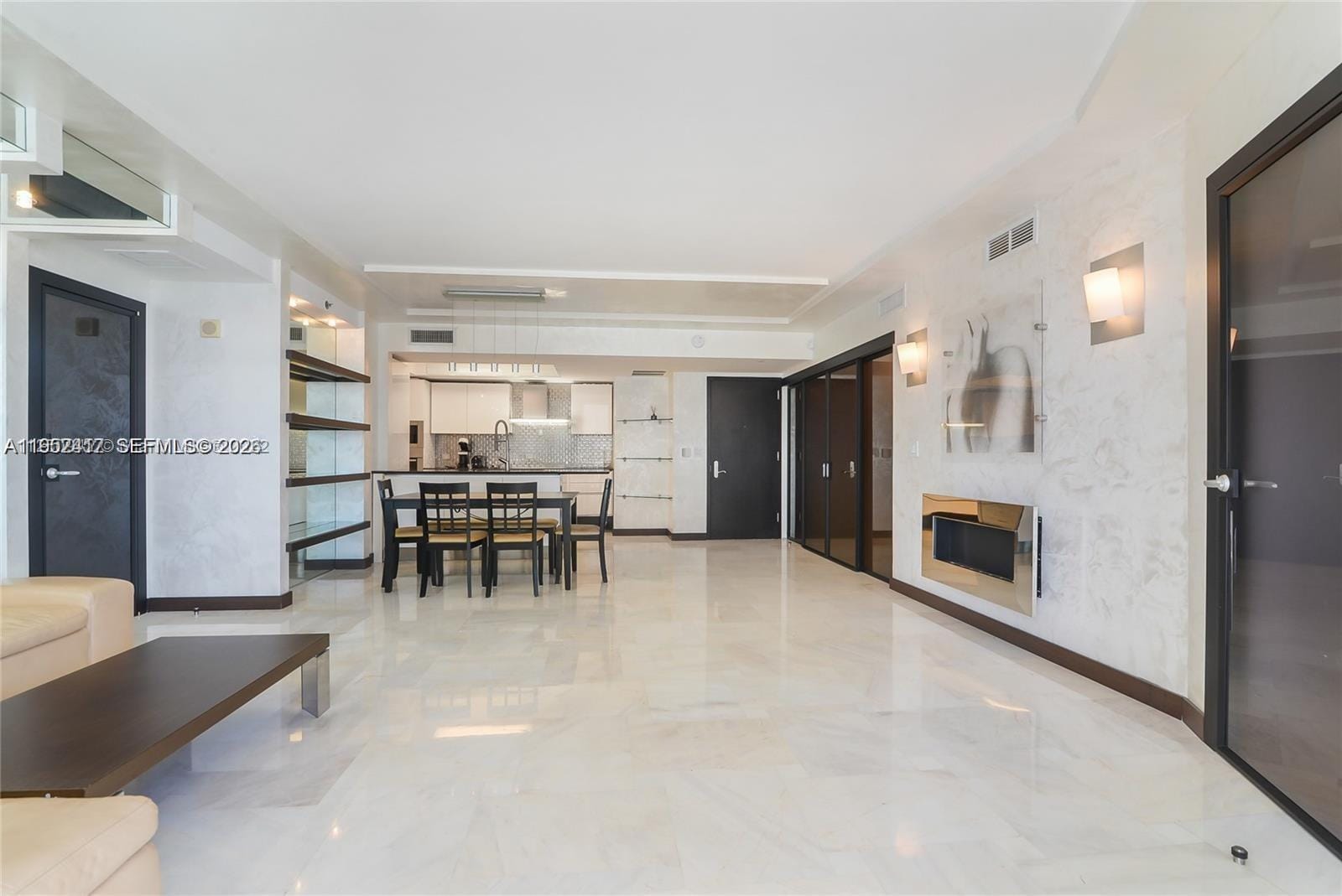 17201 Collins Ave+den 1403 — photo 7
