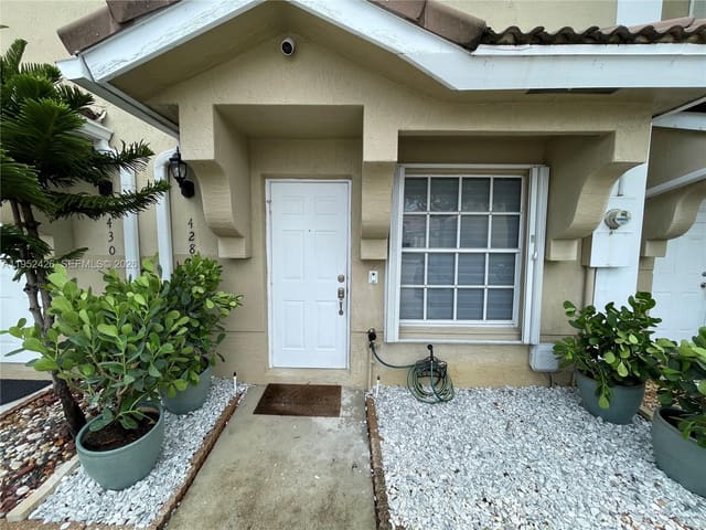428 SW 122nd Avenue, sold in Nasher Plat, Pembroke Pines, FL