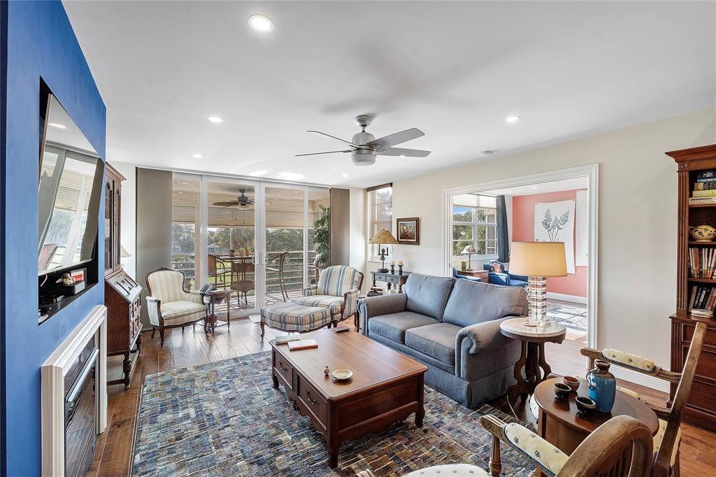 804 Cypress Grove Lane 407 — photo 3