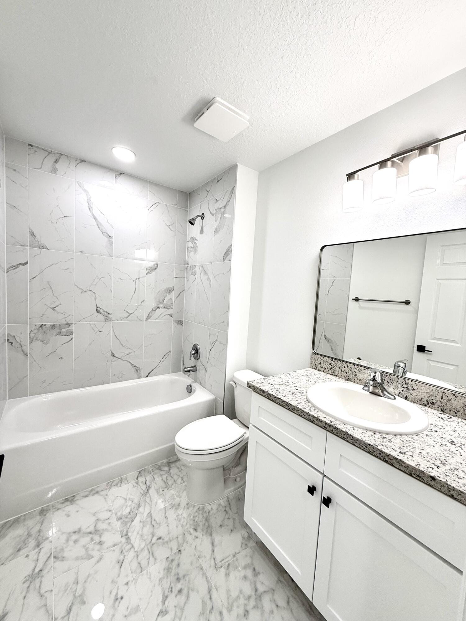 443 Treemont Avenue — photo 9
