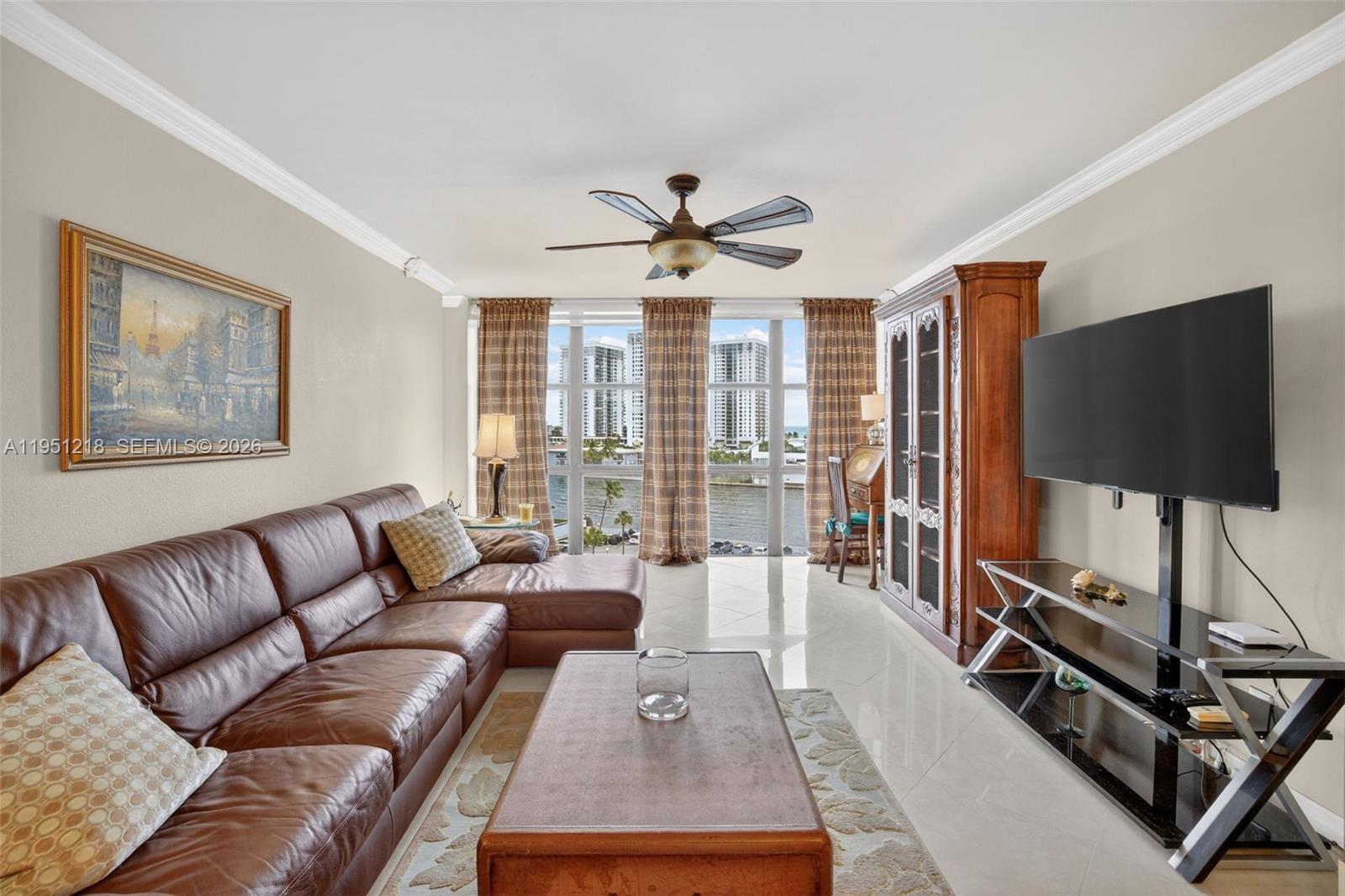 1000 Parkview Drive 806 — photo 11