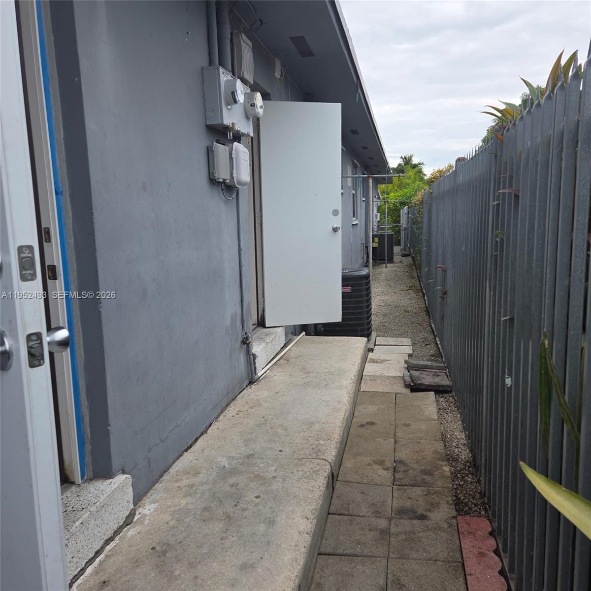 7056 SW 22nd Street, Miami, FL 33155 photo 28