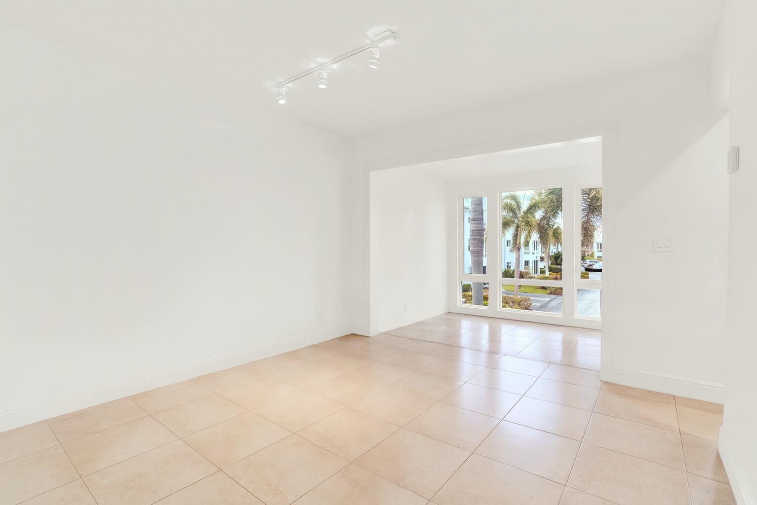 32 Colonial Club Drive 203, Boynton Beach, FL 33435 photo 15