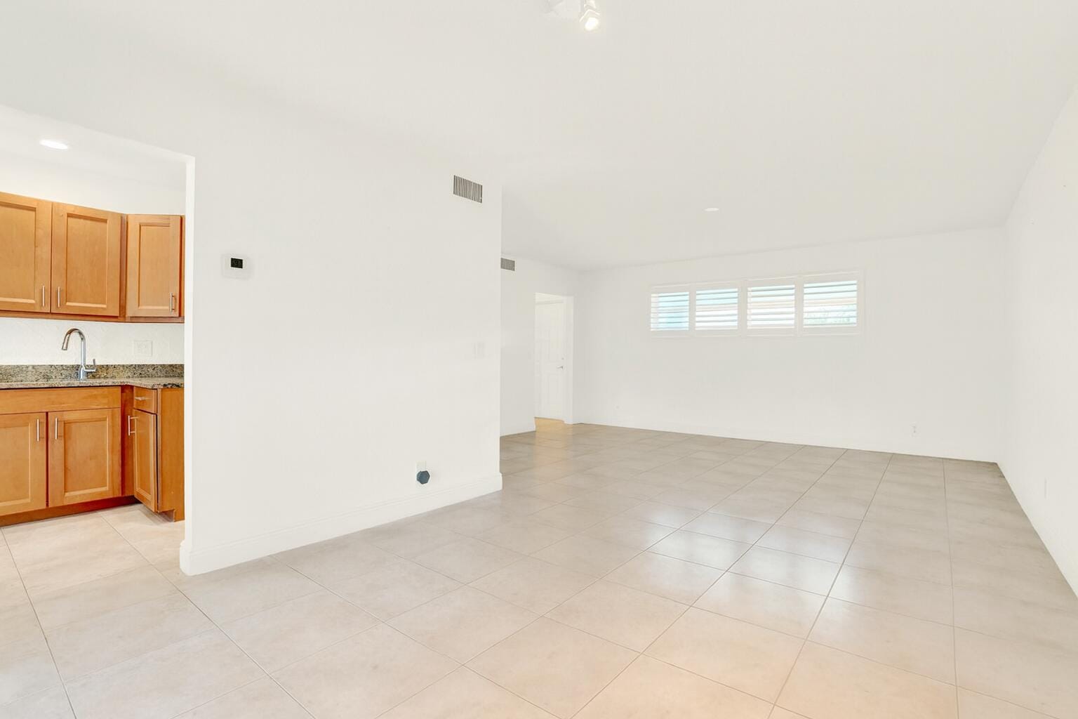 32 Colonial Club Drive 203, Boynton Beach, FL 33435 photo 20