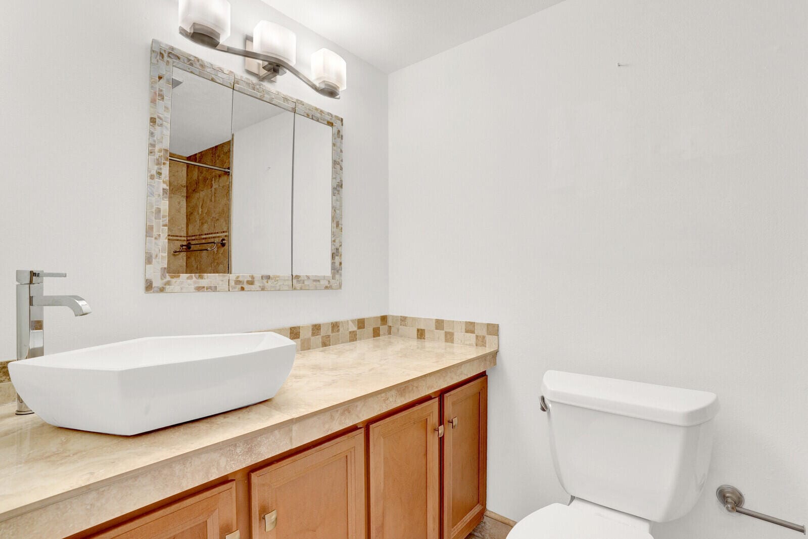 32 Colonial Club Drive 203, Boynton Beach, FL 33435 photo 28