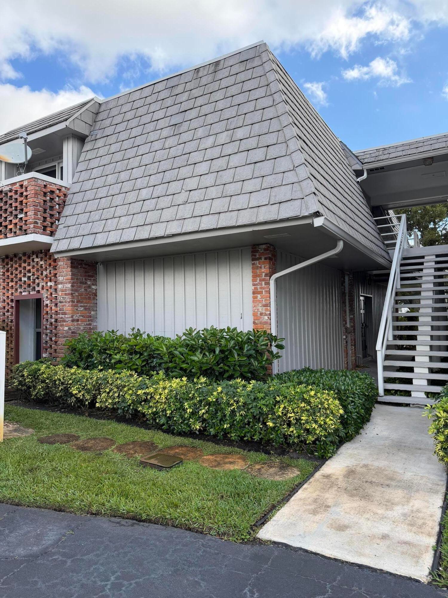 340 Orange Tree Drive 1 — photo 2