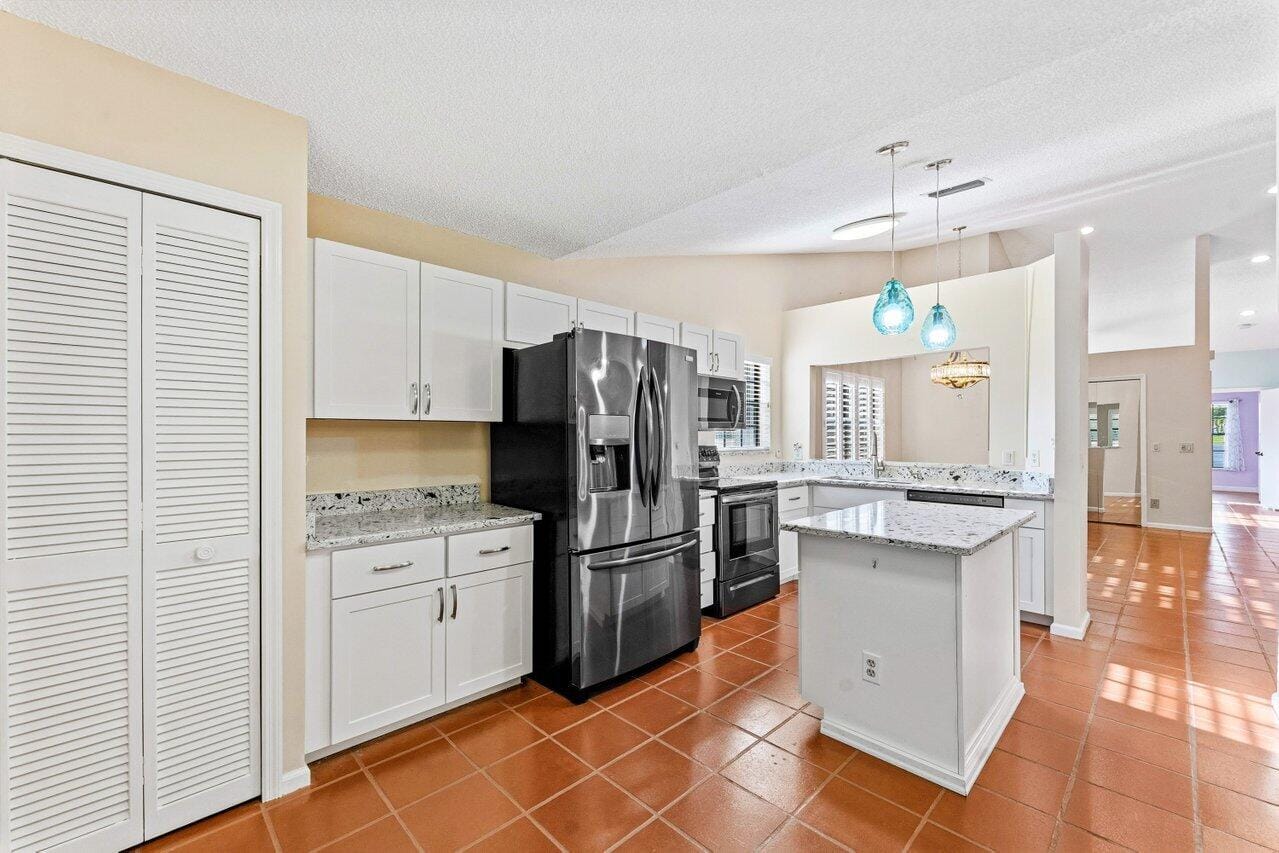 8262 Mooring Circle — photo 10