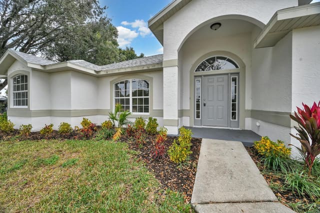 2901 SW Collings Drive, sold in Gatlin Pines, Port St. Lucie, FL